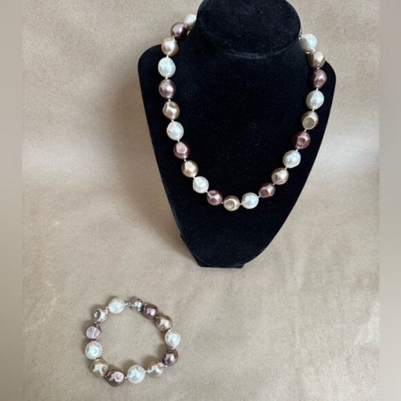Jewelry - Faux Pearl Multicolour Necklace and Bracelet Set with Magnetic ClOne Sizeure